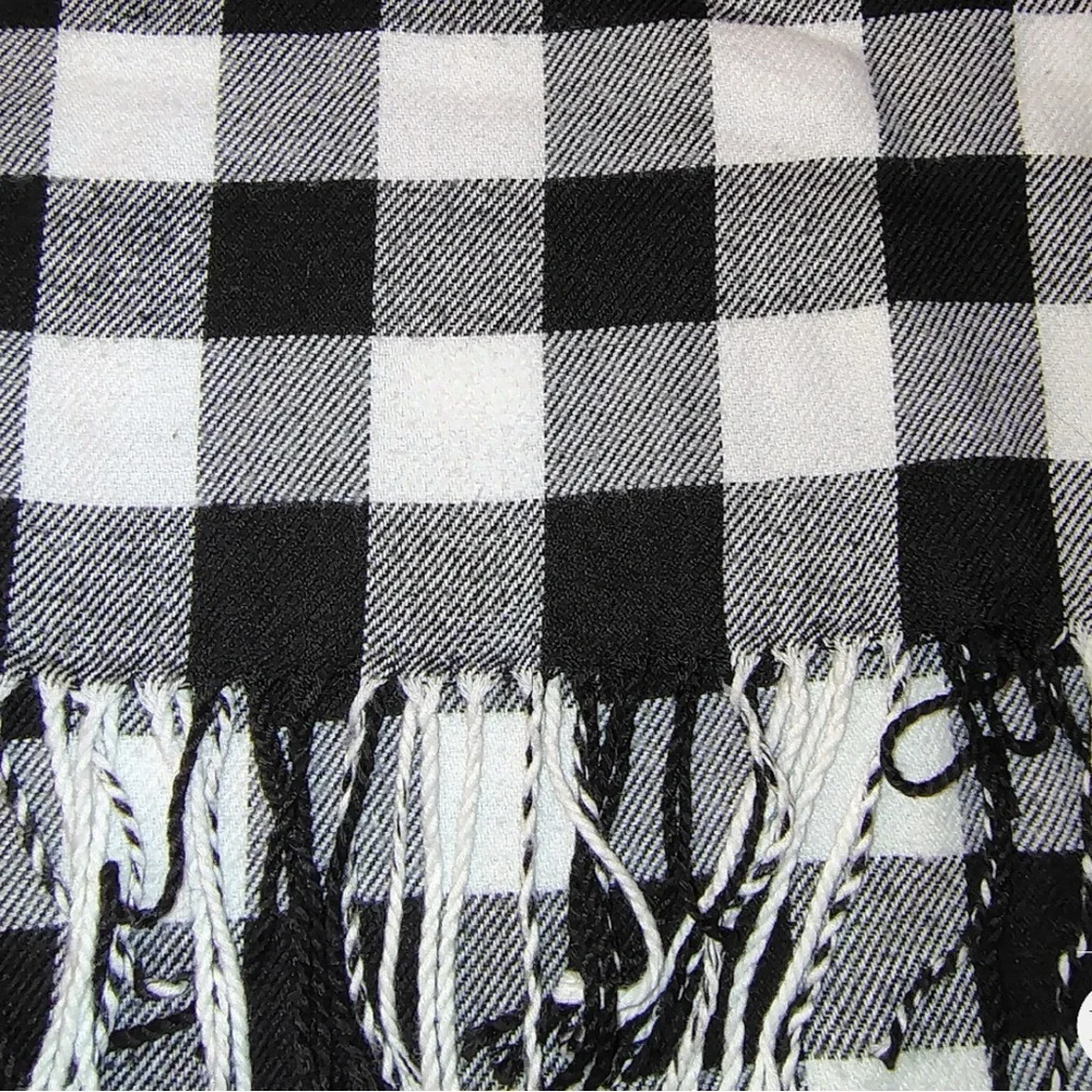 Black and White Buffalo Plaid Scarf